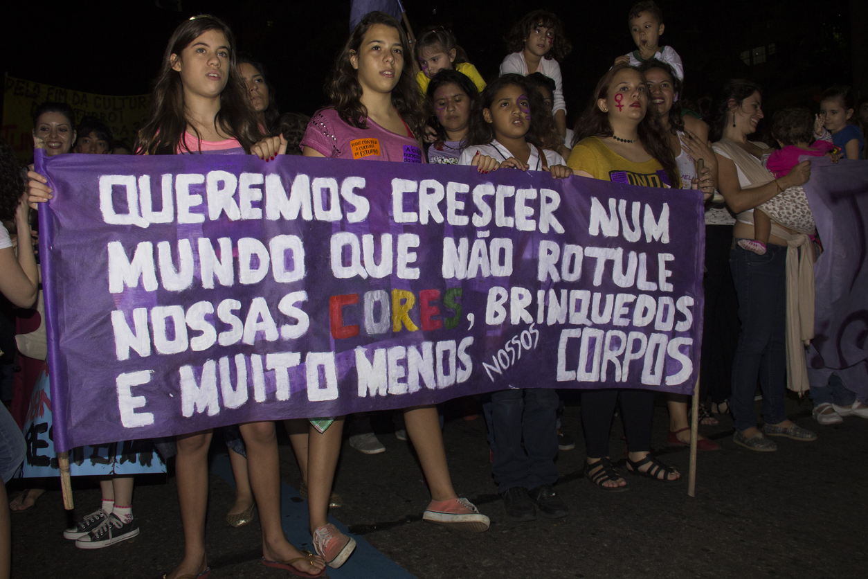 Manifestação no Rio de Janeiro em protesto contra o estupro coletivo de uma jovem de 16 anos, em 2016