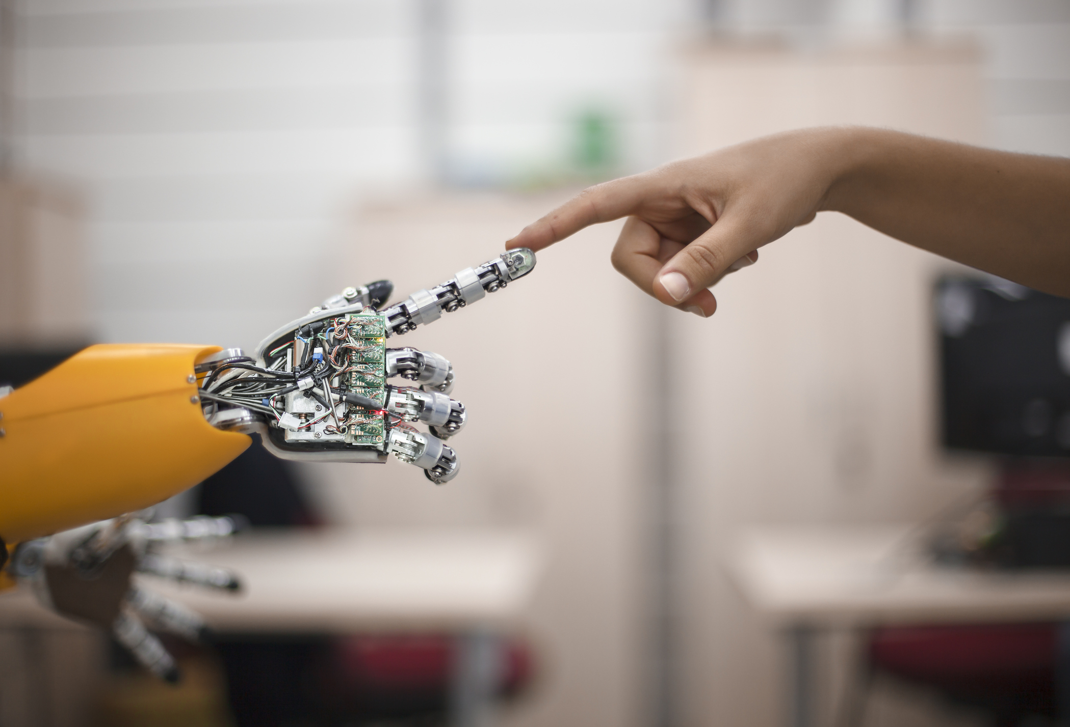 Como manter seu emprego em um futuro cheio de robôs | Guia do Estudante
