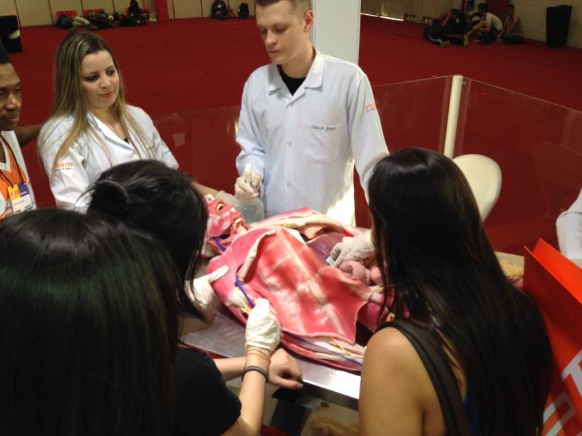 A Feira Guia do Estudante 2017 rolou entre os dias 14 e 16 de setembro no Anhembi, em São Paulo. Os visitantes puderam conferir palestras, simulados, jogos, testes vocacionais, dicas de estudo, orientação vocacional, informações de cursos no exterior, dicas de financiamento estudantil, oficinas profissionais e muito mais. A Feira Guia do Estudante 2017 rolou entre os dias 14 e 16 de setembro no Anhembi, em São Paulo. Os visitantes puderam conferir palestras, simulados, jogos, testes vocacionais, dicas de estudo, orientação vocacional, informações de cursos no exterior, dicas de financiamento estudantil, oficinas profissionais e muito mais.