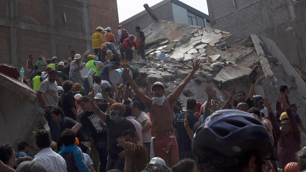 Terremoto no México deixa 273 mortos; veja mais notícias