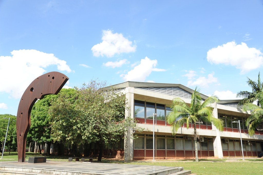 Prédio da Engenharia Civil, um dos edifícios que compõem a Escola Politécnica da USP