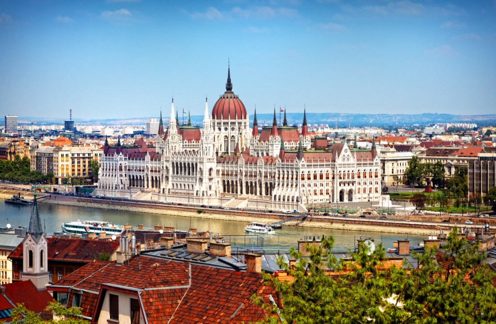 Como é estudar com bolsa integral na Hungria