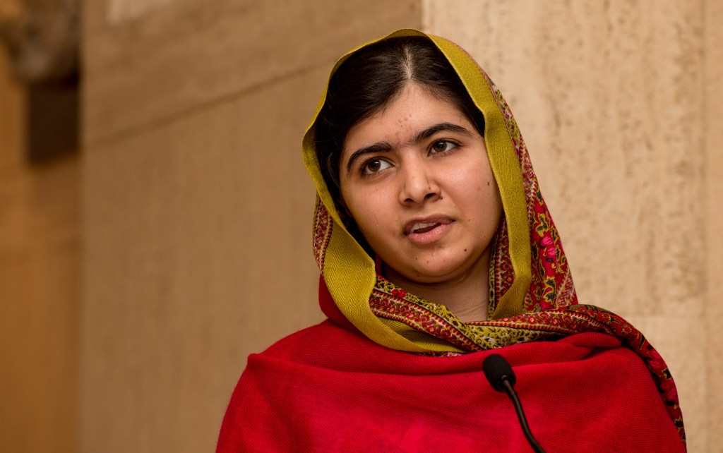 Malala volta ao Paquistão; veja notícias da semana