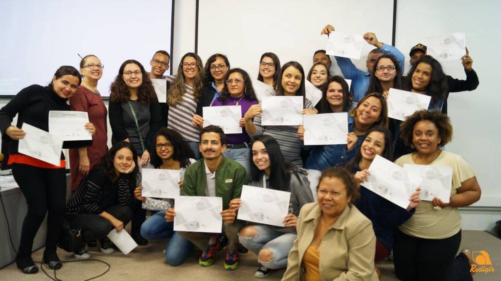 Curso gratuito da USP dá aulas de redação e cidadania