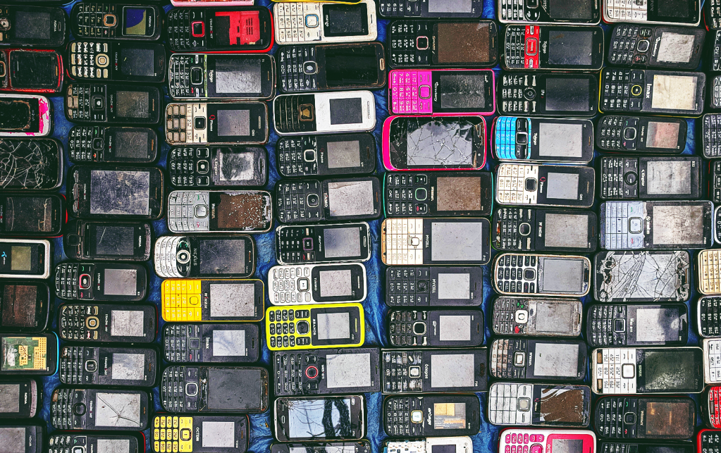 Você sabe onde vai parar o seu celular velho?