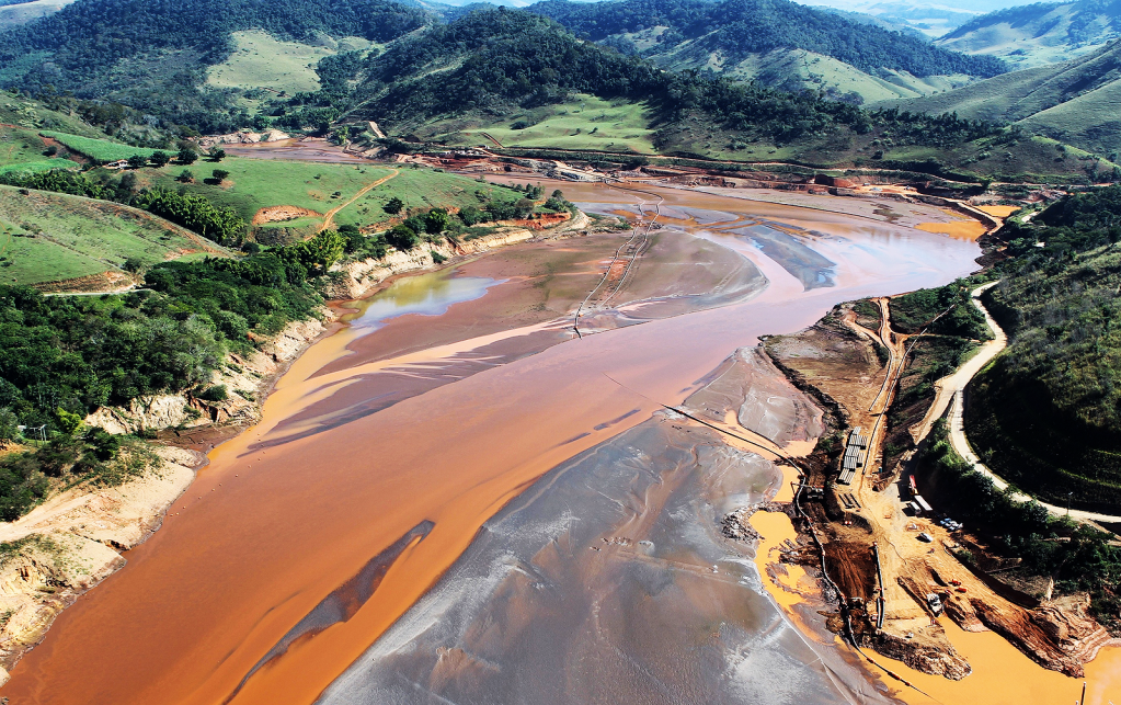 Por que o Brasil tem tantas barragens perigosas?