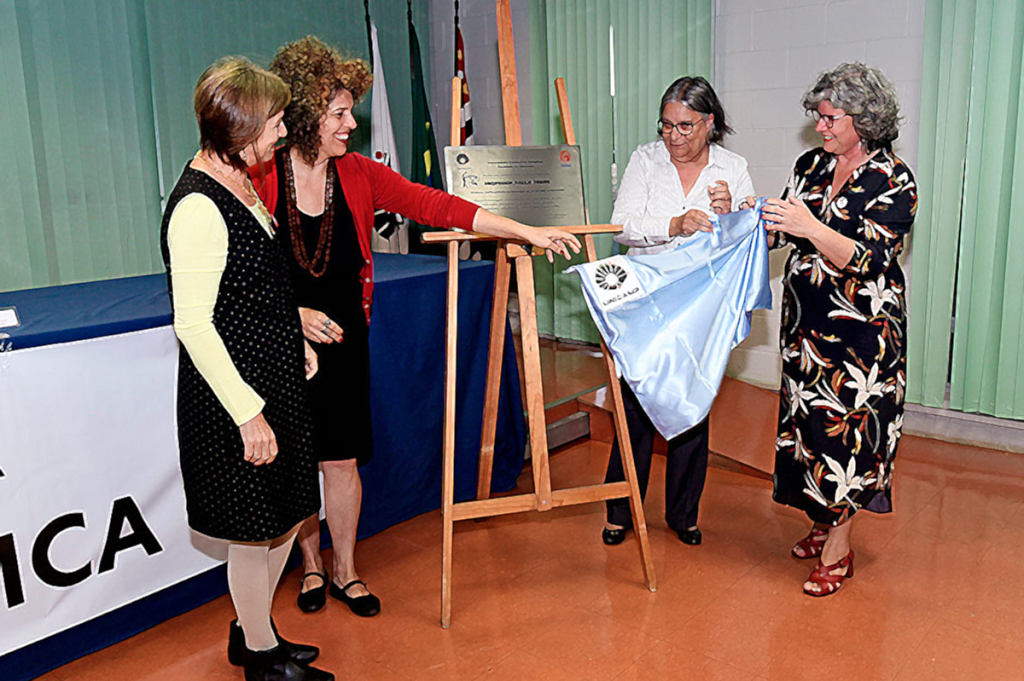 Prédio da Faculdade de Educação da Unicamp é batizado de Paulo Freire