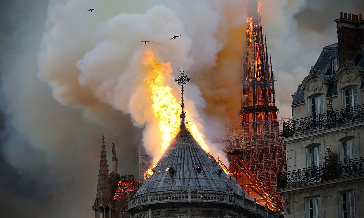 Catedral em chamas