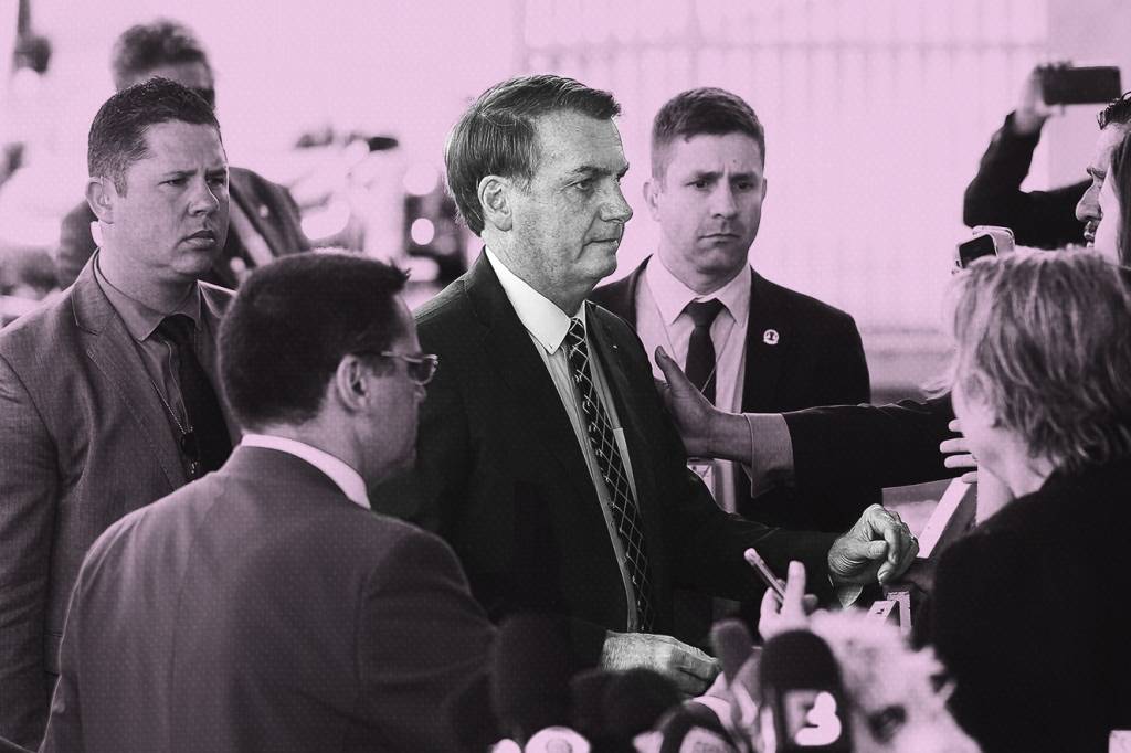 Em discurso de formatura, professor critica Bolsonaro e sai escoltado