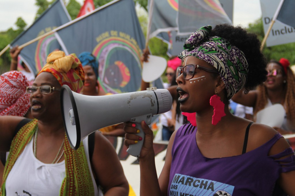 Proposta de redação do Enem: “Caminhos para combater o racismo no Brasil”