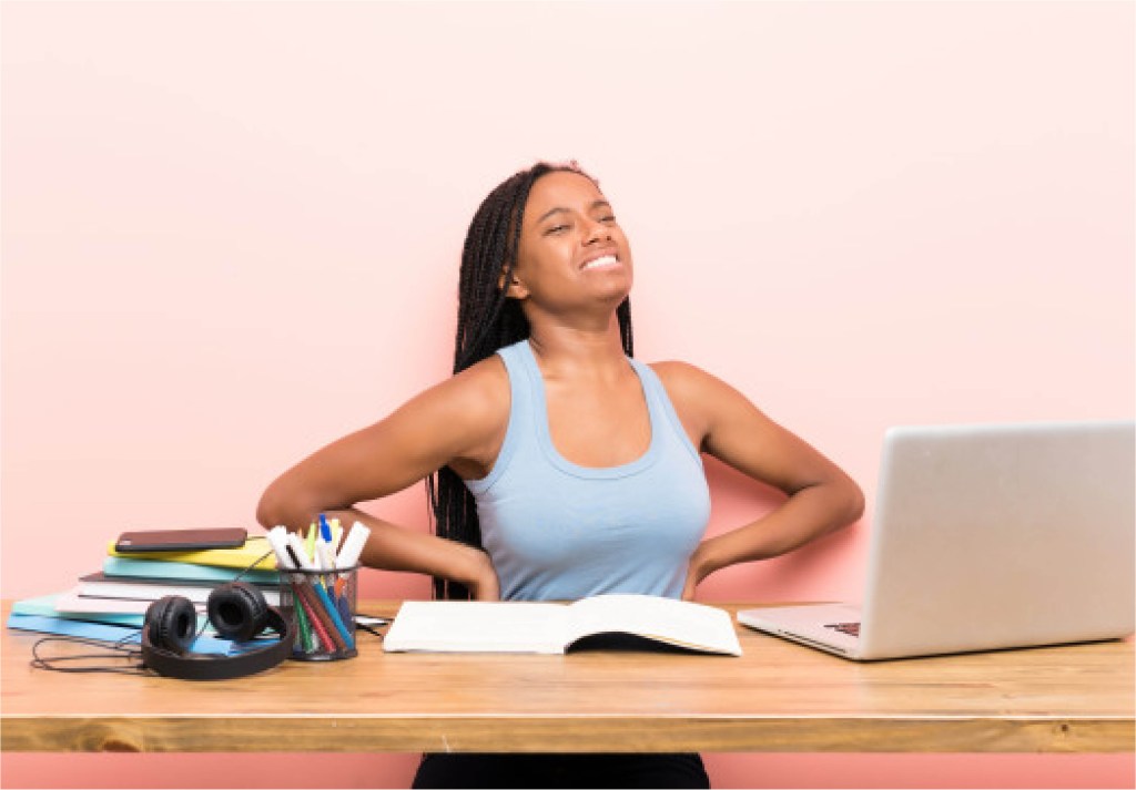 5 dicas para se livrar das dores nas costas estudando online