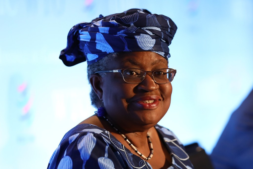 Conheça Ngozi Okonjo-Iweala: a primeira mulher e africana a dirigir a OMC