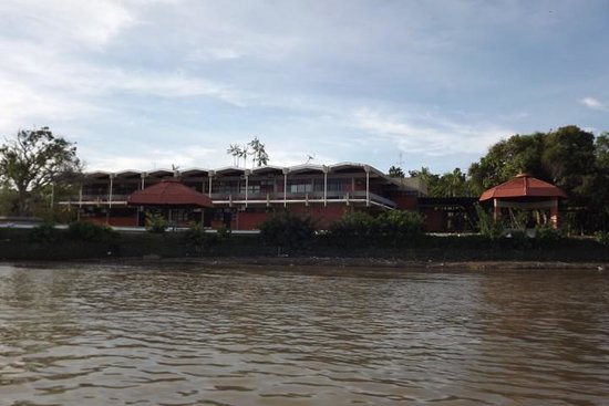 A Universidade Federal do Pará – UFPA é cortada pelo Rio Guamá A Universidade Federal do Pará - UFPA é cortada pelo Rio Guamá. Nos últimos anos a UFPA aumentou o acesso para estudantes indígenas, quilombolas e oriundos das periferias