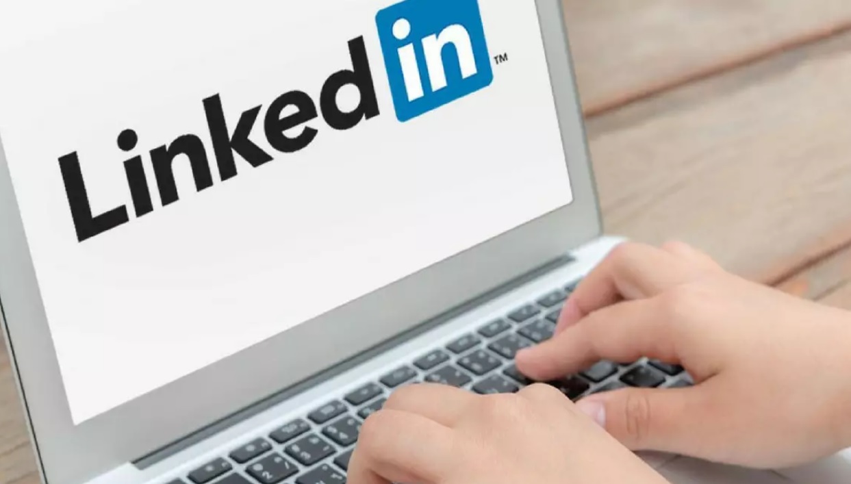 LinkedIn no notebook
