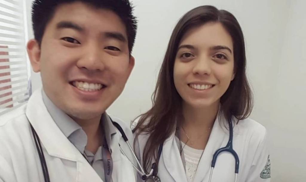 Casal de médicos compartilha a rotina, experiências e dicas de estudo