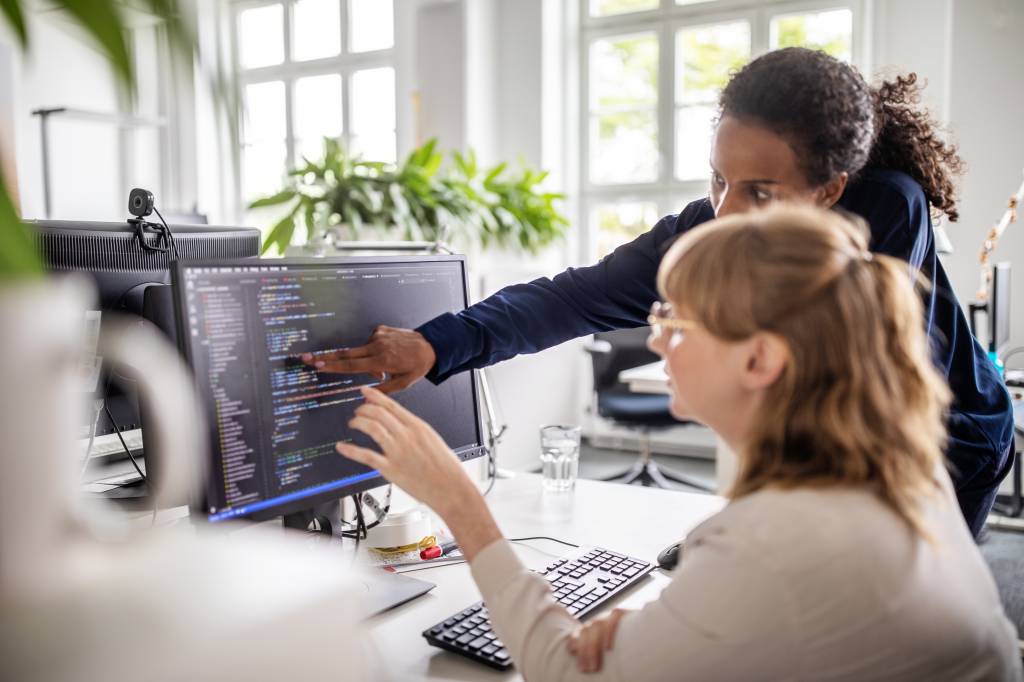 Só para mulheres: bolsa de estudo na área de tecnologia e programação