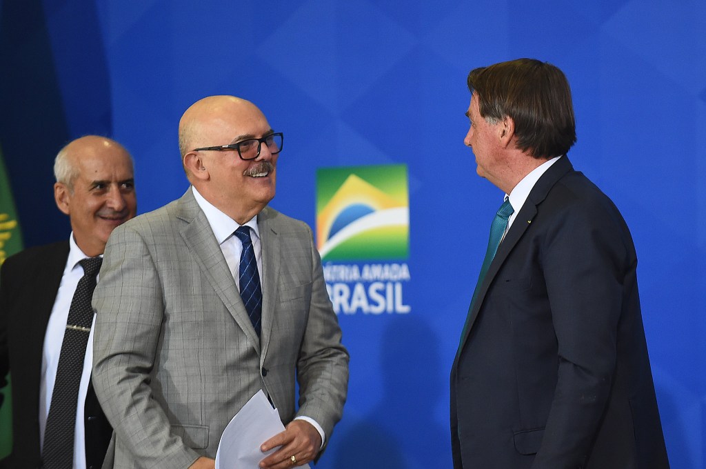 O pastor e professor Milton Ribeiro ao lado do presidente Jair Bolsonaro