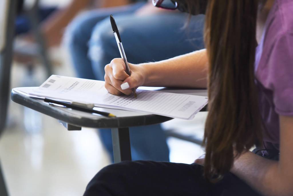 Tema de redação do CNU é impacto da educação e progresso científico