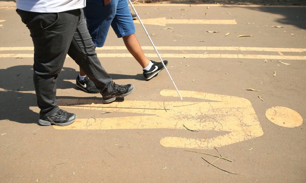 Estudantes com deficiência correm maior risco de abandono escolar