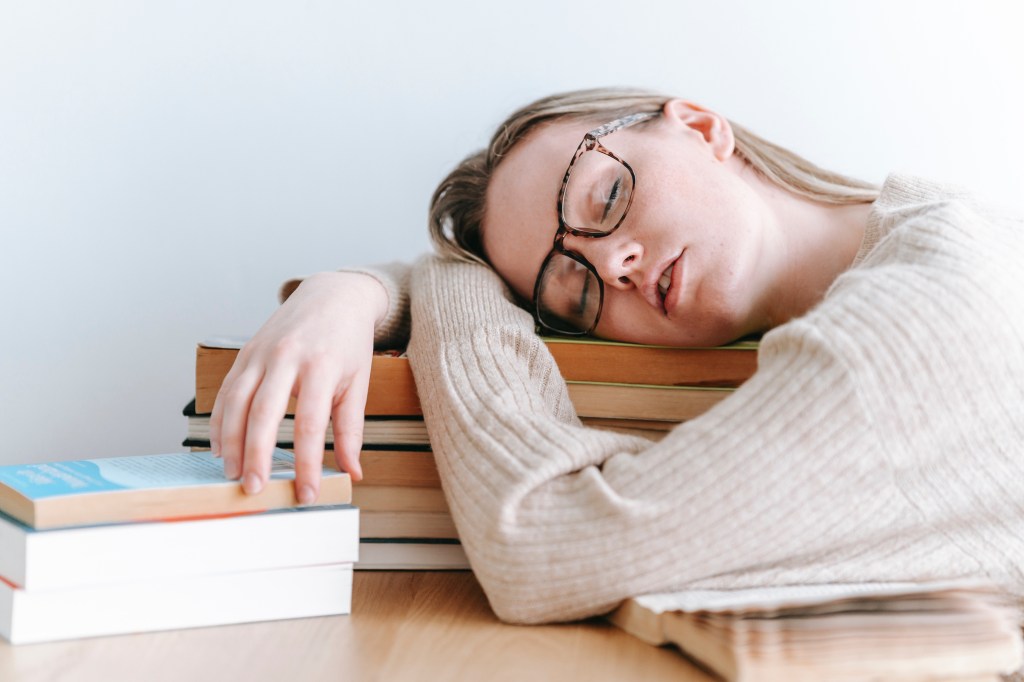 10 dicas para dormir melhor e memorizar o que estuda