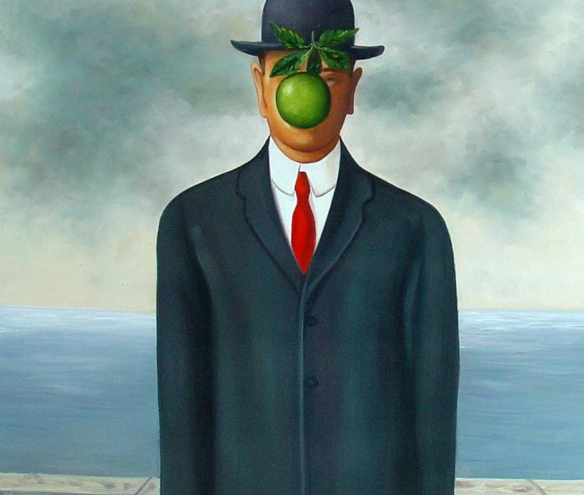 quadro o filho do homem de rene magritte mostra homem de paletó, com uma maçã na frente do rosto