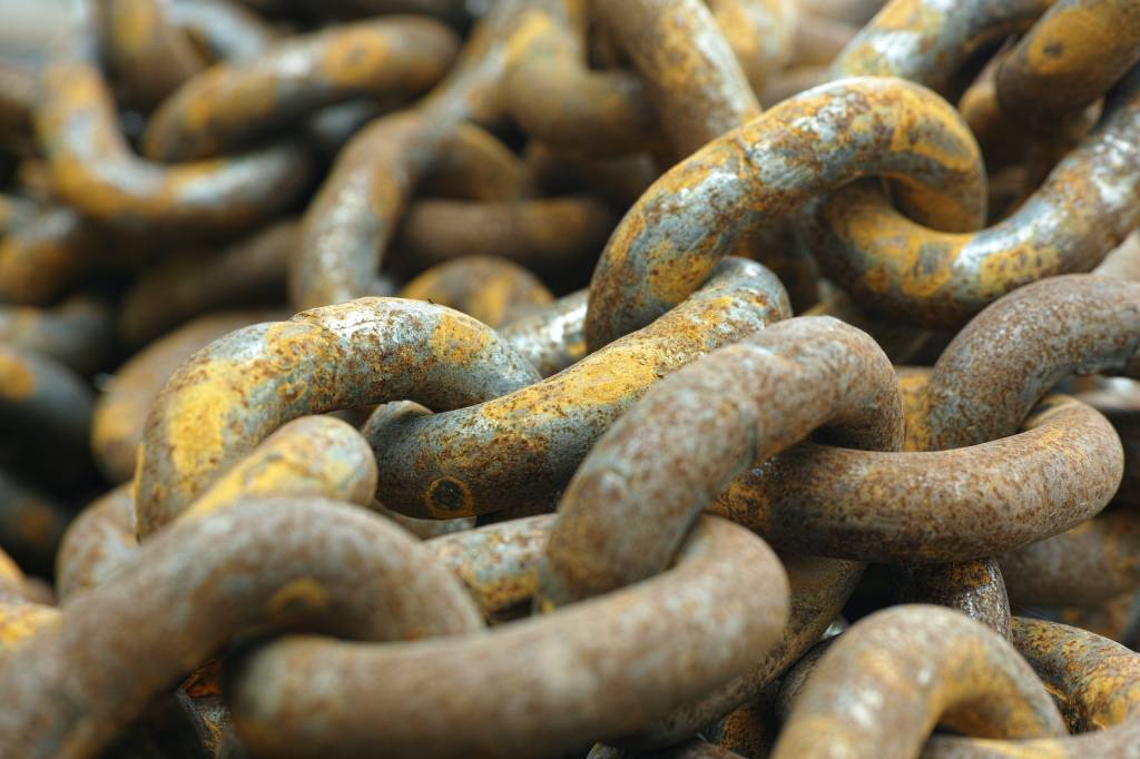 “Ferrugem” ou “Ferrujem”: qual é o certo?