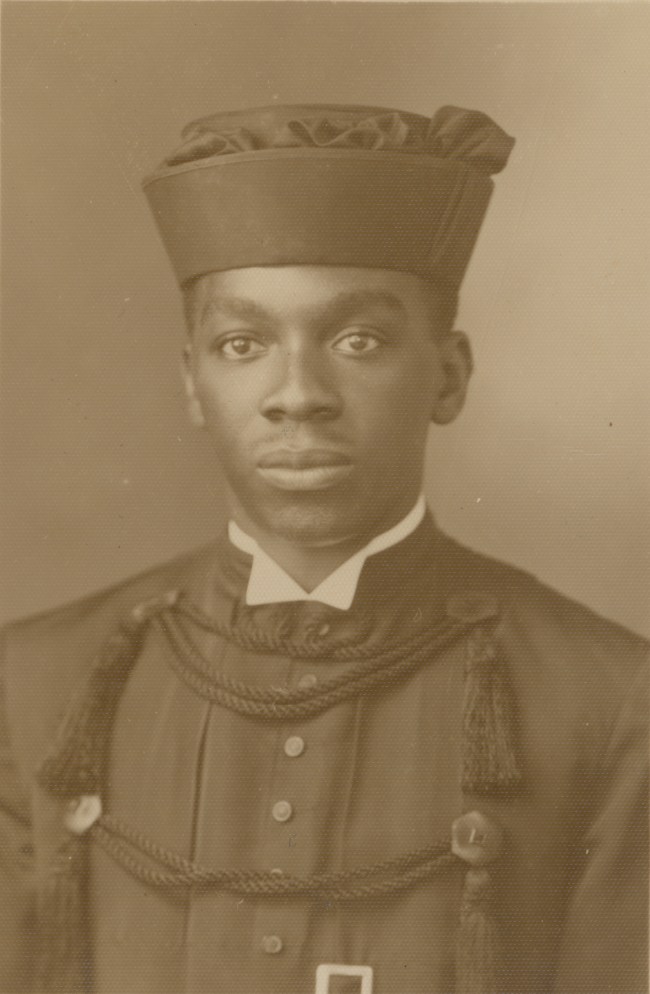 Milton Santos na formatura de direito na Universidade da Bahia, 1948