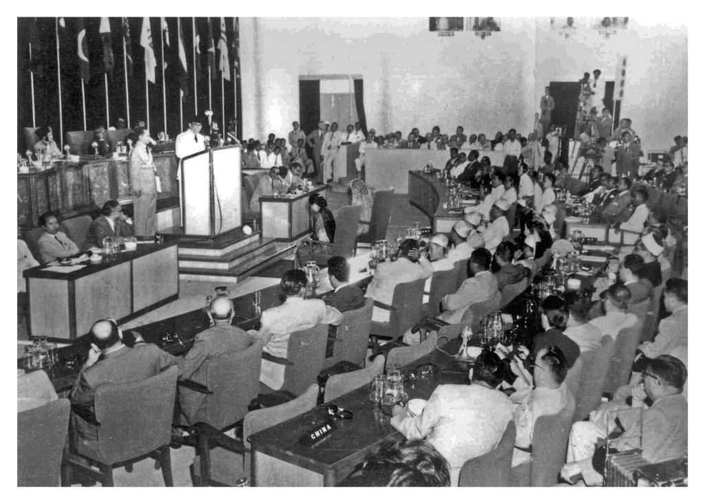 Conferência de Bandung reuniu países africanos e asiáticos que haviam acabado de conquistar sua independência, em 1955.