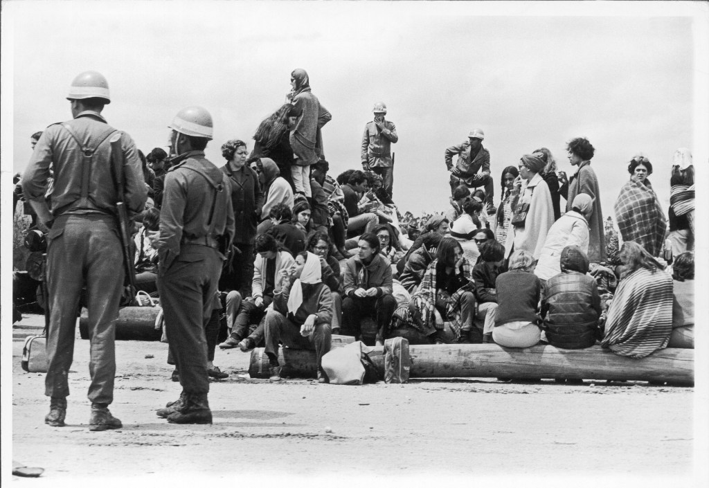 Estudantes são presos durante o Congresso da UNE, no sítio Murundu, em Ibiúna (SP), em 12 de outubro de 1968