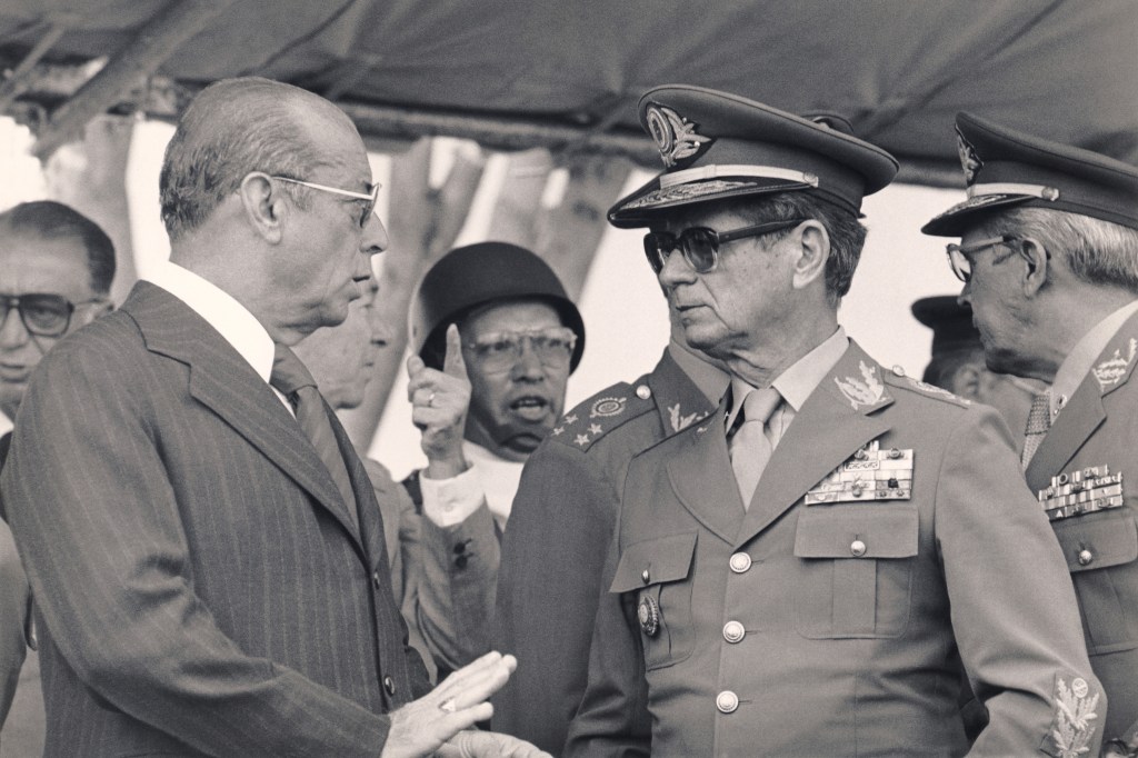 Presidente João Figueiredo com o General Reynaldo Mello de Almeida