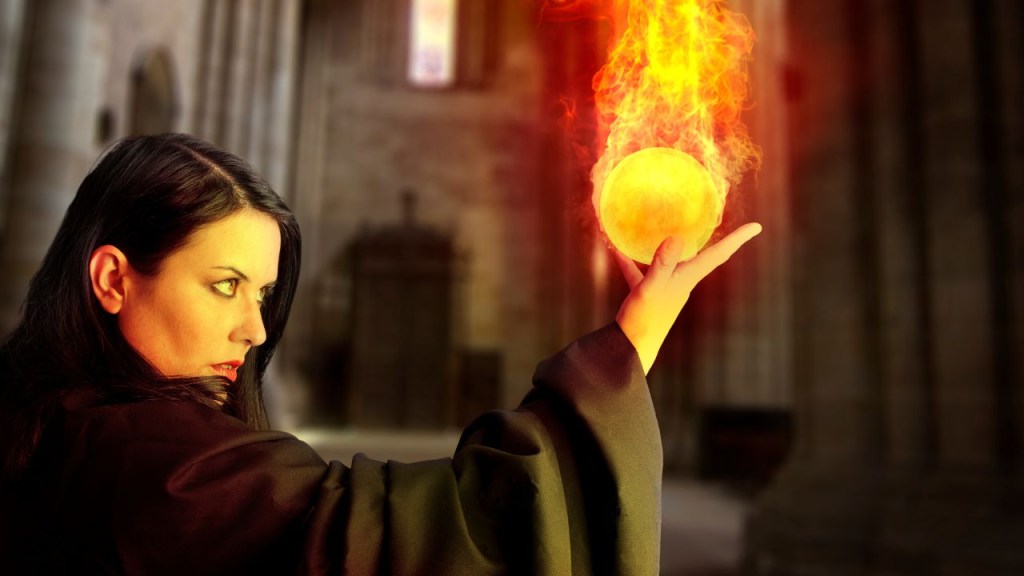 foto de mulher com bola de fogo