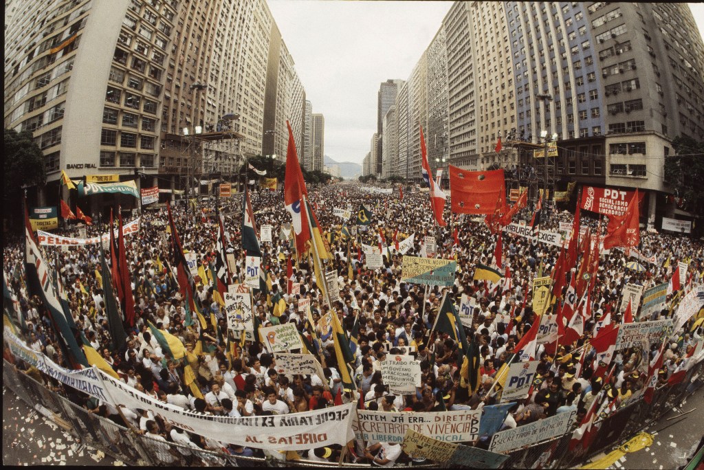 Revolta geral contra a ditadura: comício pelas Diretas Já!, no Rio de Janeiro, em 10 de abril de 1984