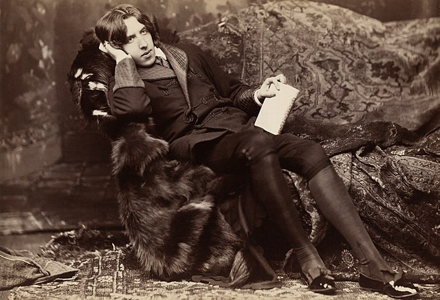 Foto de Oscar Wilde tirada por Napoleon Sarony em 1882.