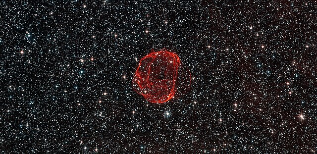 Estrelas também morrem: entenda o que é uma supernova