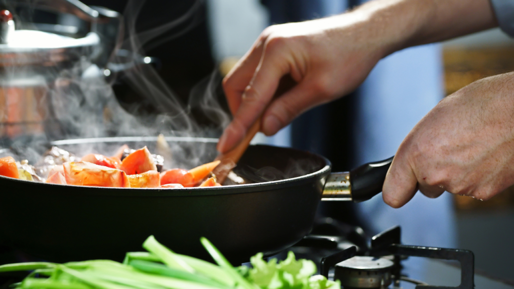 “Cozido” ou “cozinhado”: qual é o certo?