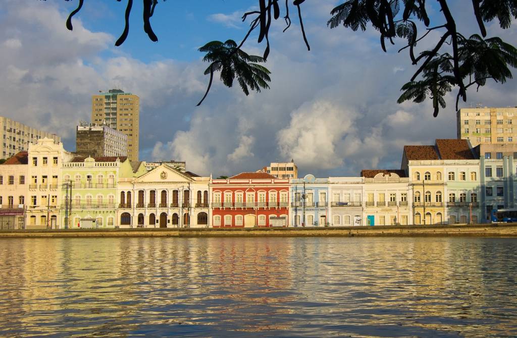 “Em Recife” ou “no Recife”: qual é o certo?