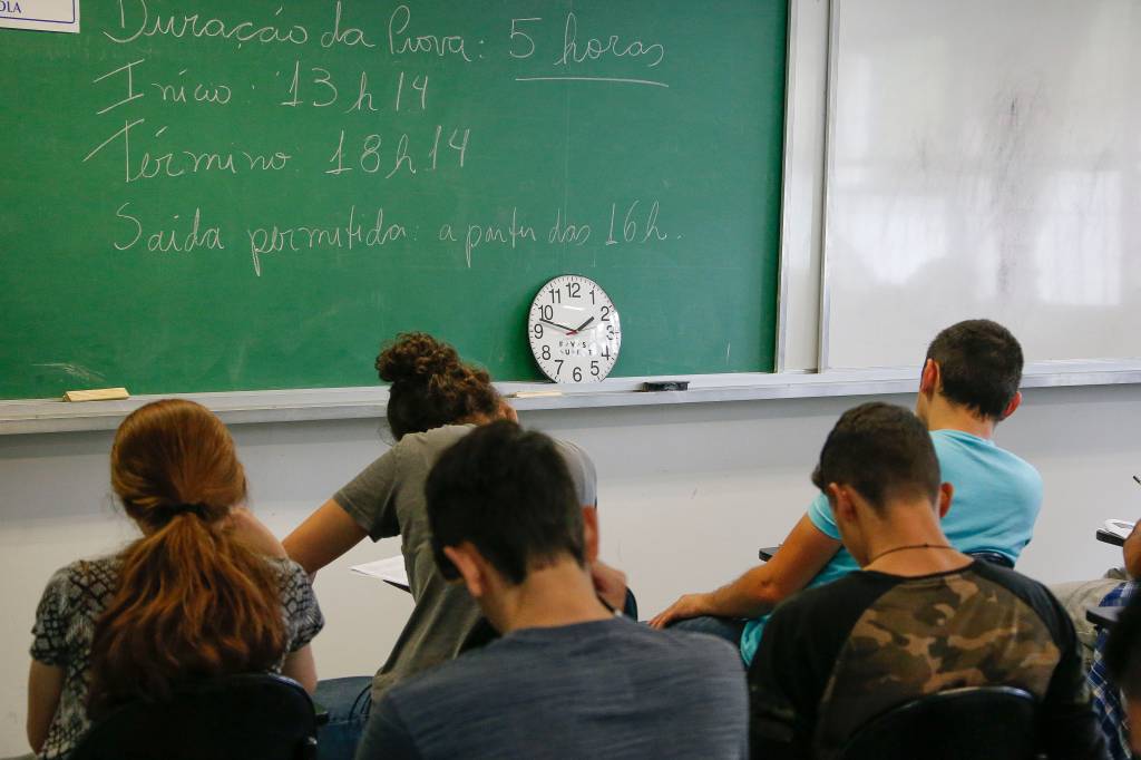Primeira fase da Fuvest 2025 mostrou que USP busca alunos críticos
