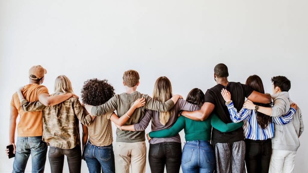 “A gente” é plural ou singular?