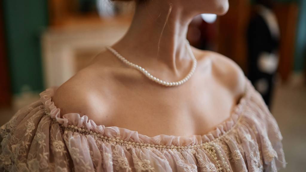 Qual é o feminino de cavalheiro?