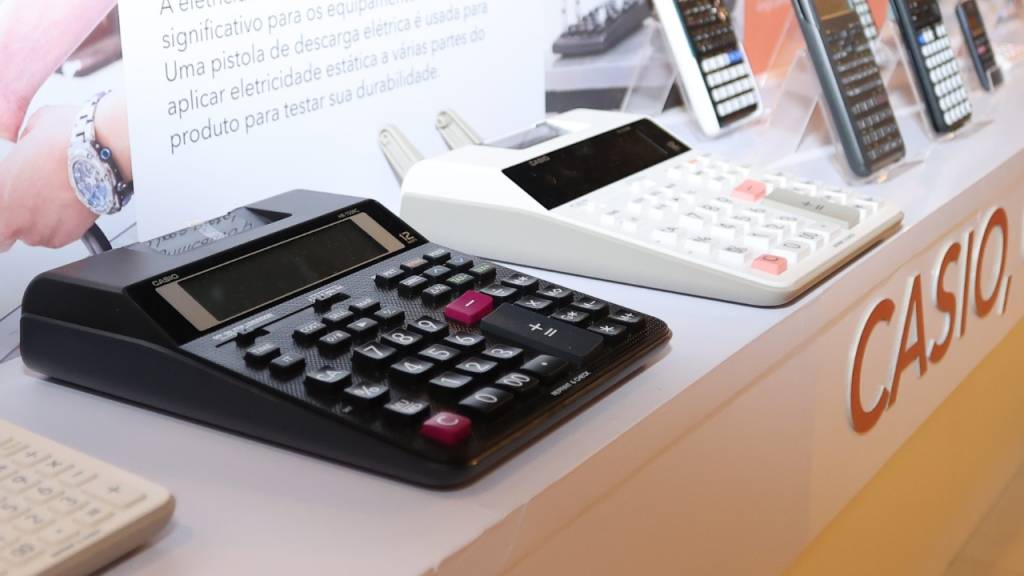 Vale a pena usar calculadora nos estudos, mesmo sendo proibida nas provas?