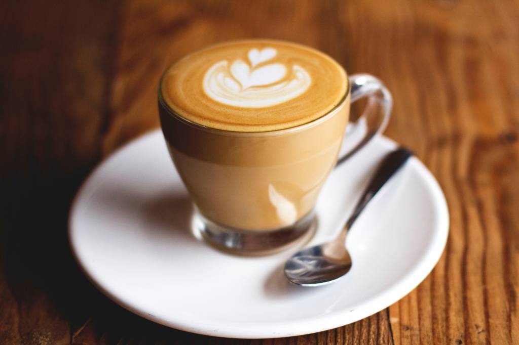 “Capuccino” ou “cappuccino”: qual é o certo?