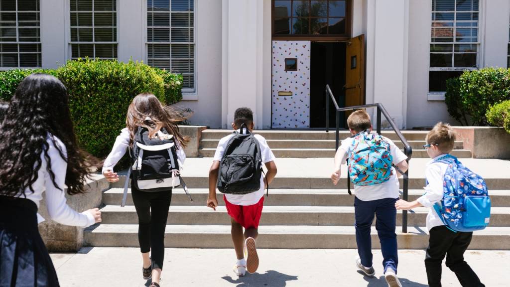 Além da adultização: 3 vezes em que as crianças já foram tema de redação do Enem